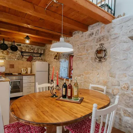 House Rusula