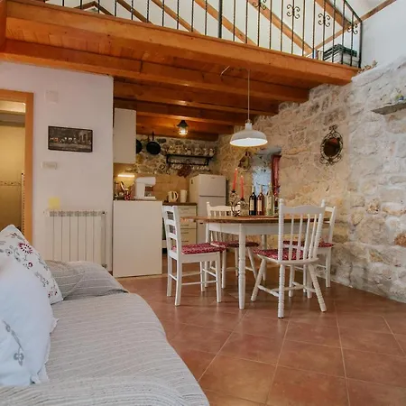 Ferienhaus House Rusula